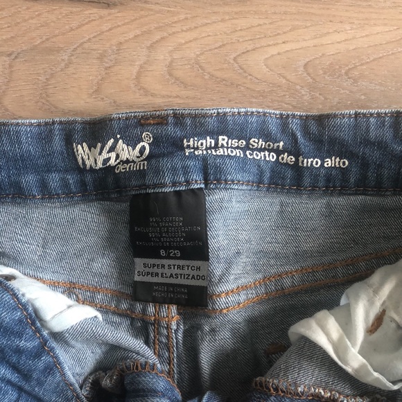 High rise destressed shorts - Picture 4 of 6